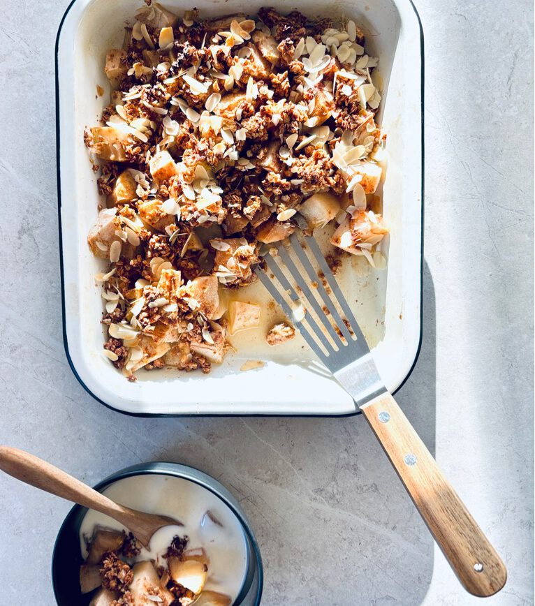 pear ginger breakfast crumble healthy sugar free