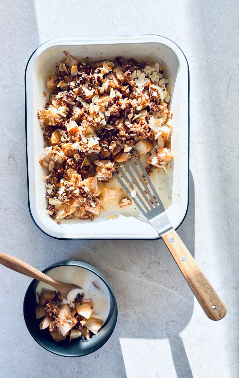 pear ginger breakfast crumble healthy sugar free