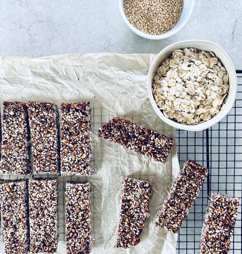 tahini + chocolate granola bars