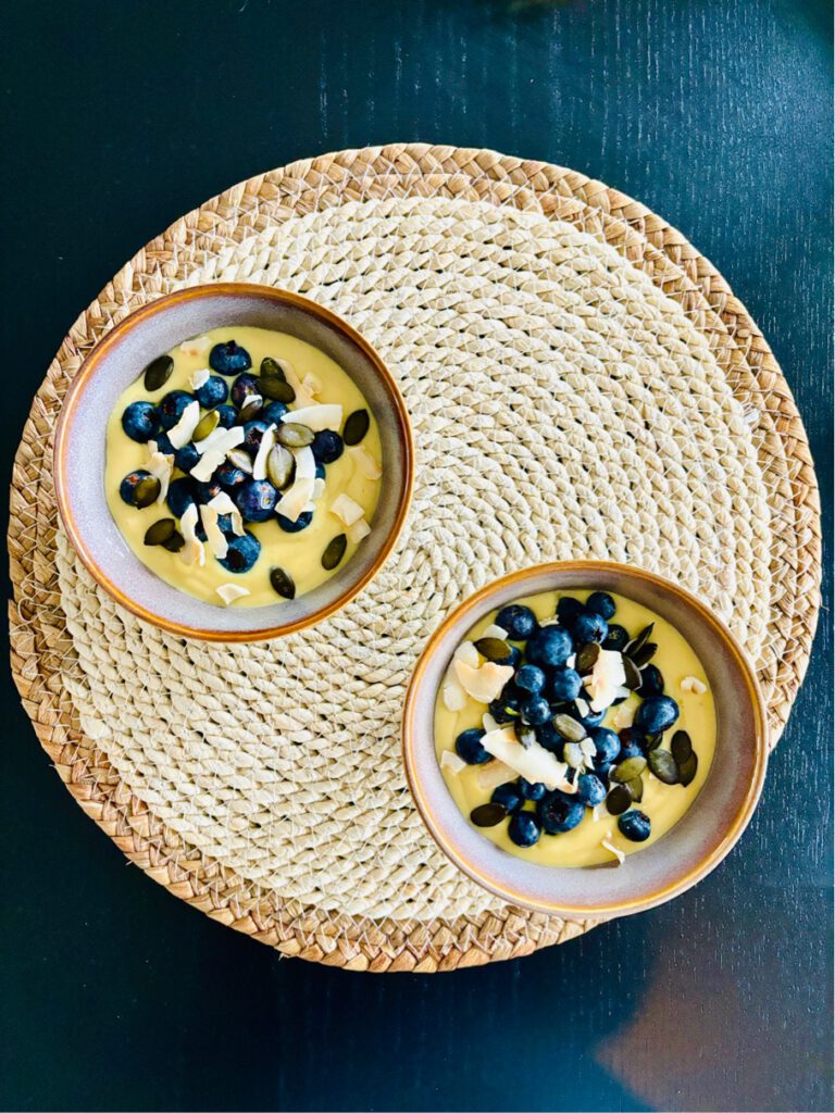  tropical maca smoothie bowl