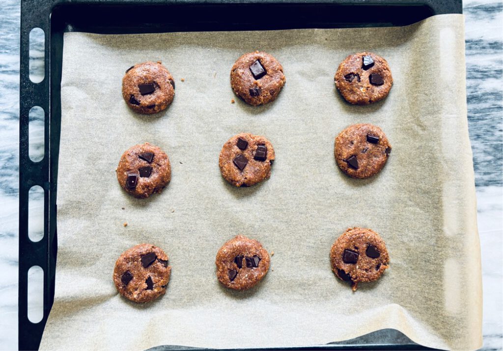 almond butter choclate chip cookies oil free gluten free vegan