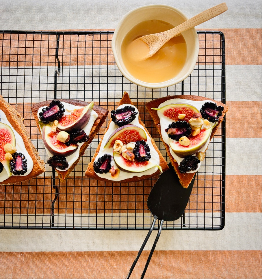 chestnut, fig and blackberry cake gluten free sugar free